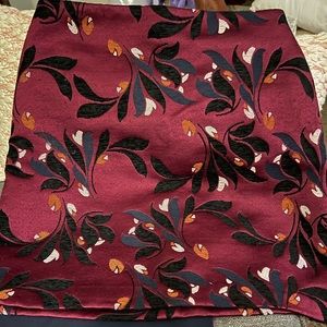 Ann Taylor embroidered skirt size 6
